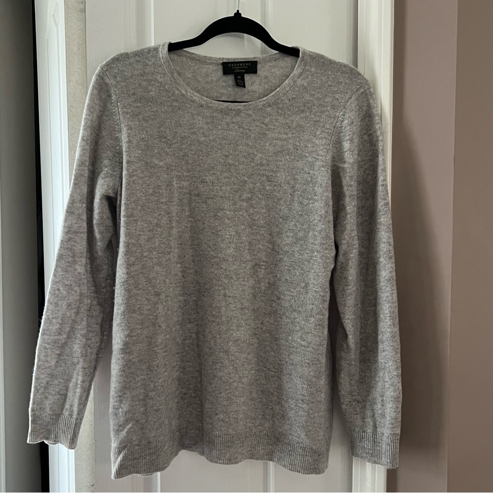 Charter Club Luxury Cashmere Light Gray Crew Neck Sweater - 100% cashmere
